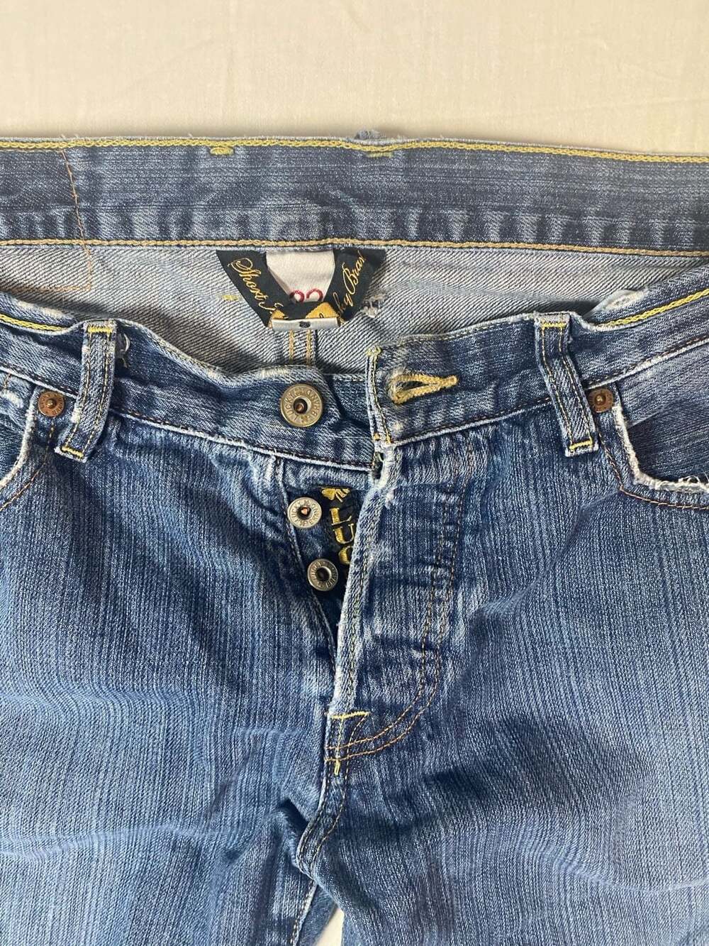Lucky Brand Women's Button Fly Mid-Rise Straight Leg Jeans Size 32 (1066) - Picture 2 of 7